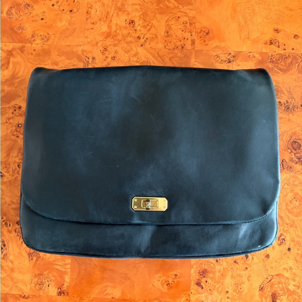 Elegant Black Leather Men's Bag
